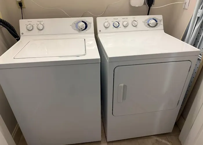 Walk To Fsu, Downtown & The Capitol-prime Location *