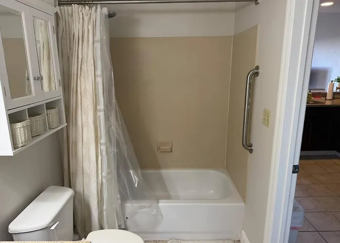 Apartment Walk To Fsu, Downtown & The Capitol-prime Location Tallahassee